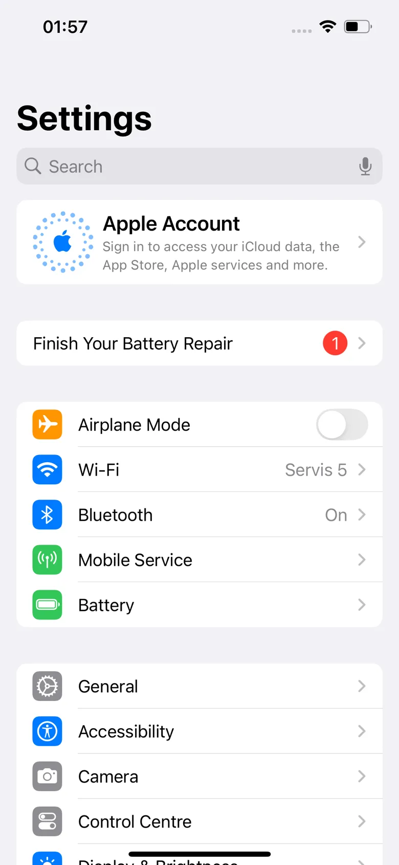Vrh Settings ekrana sa prečicom „Finish Your Battery Repair" posle zamene baterije