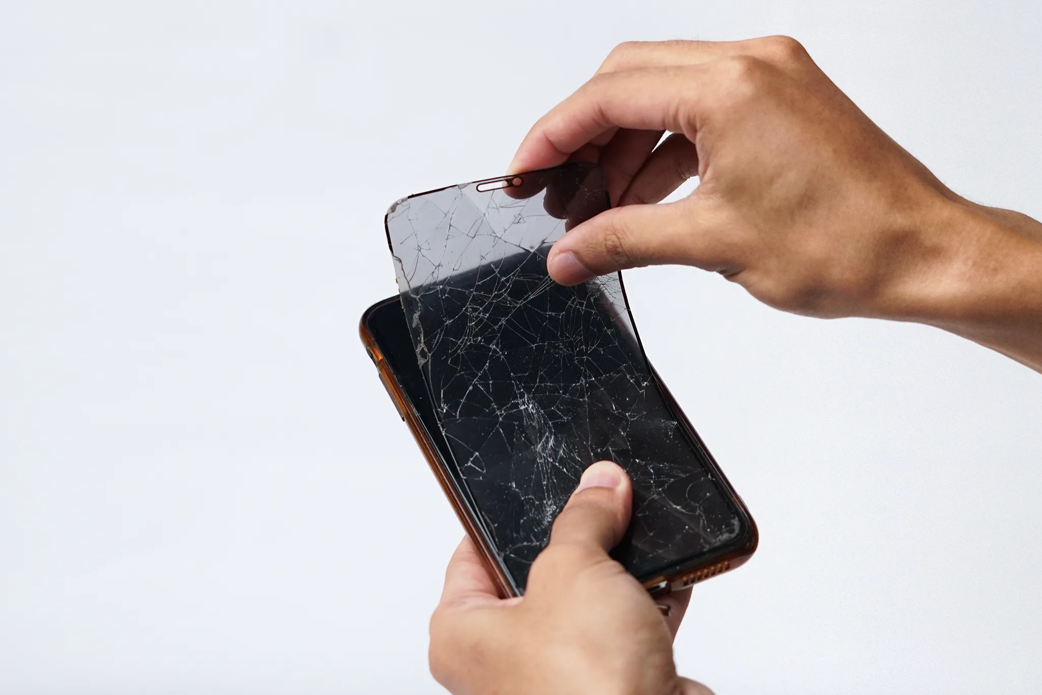 reparacija stakla na mobilnom telefonu